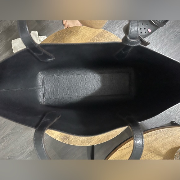 Burberry Reversible leather tote - Picture 3 of 7